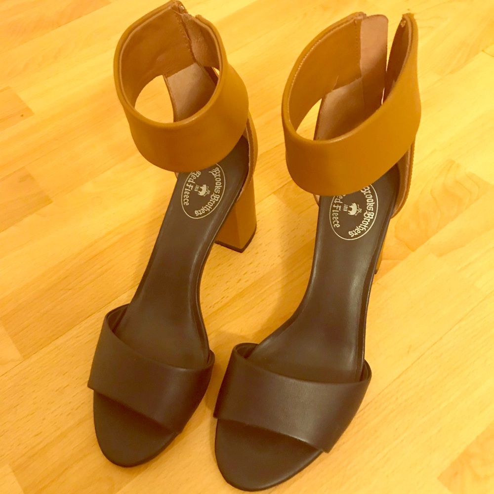 Brooks Brothers Leather Block-Heel Sandals